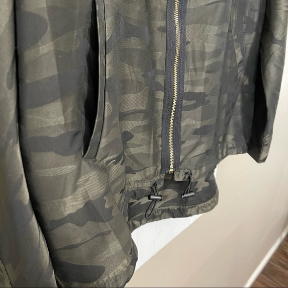 BLANK NYC camo lightweight hooded jacket green black XS Kimono drawstring - Picture 9 of 12